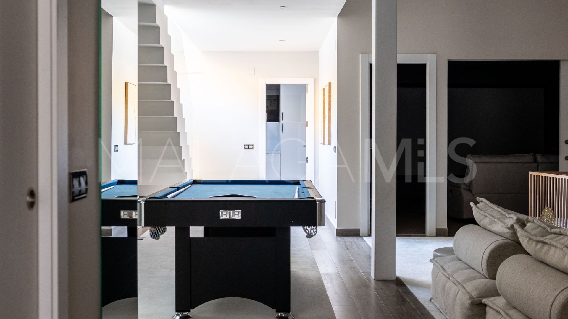 Se vende villa de 4 bedrooms in Benalmadena