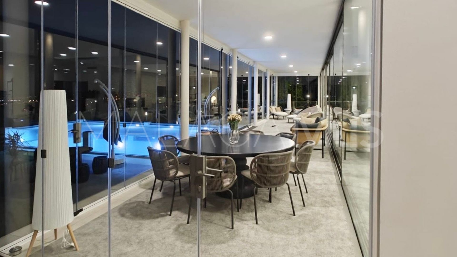 Se vende villa de 4 bedrooms in Benalmadena