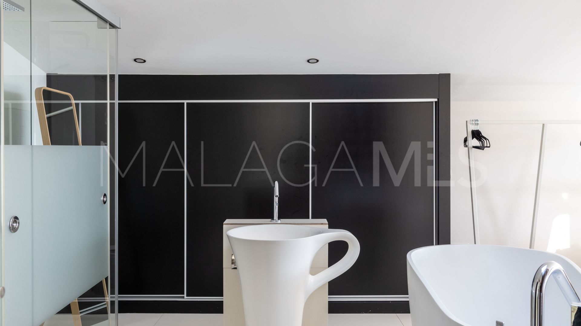 Se vende villa de 4 bedrooms in Benalmadena