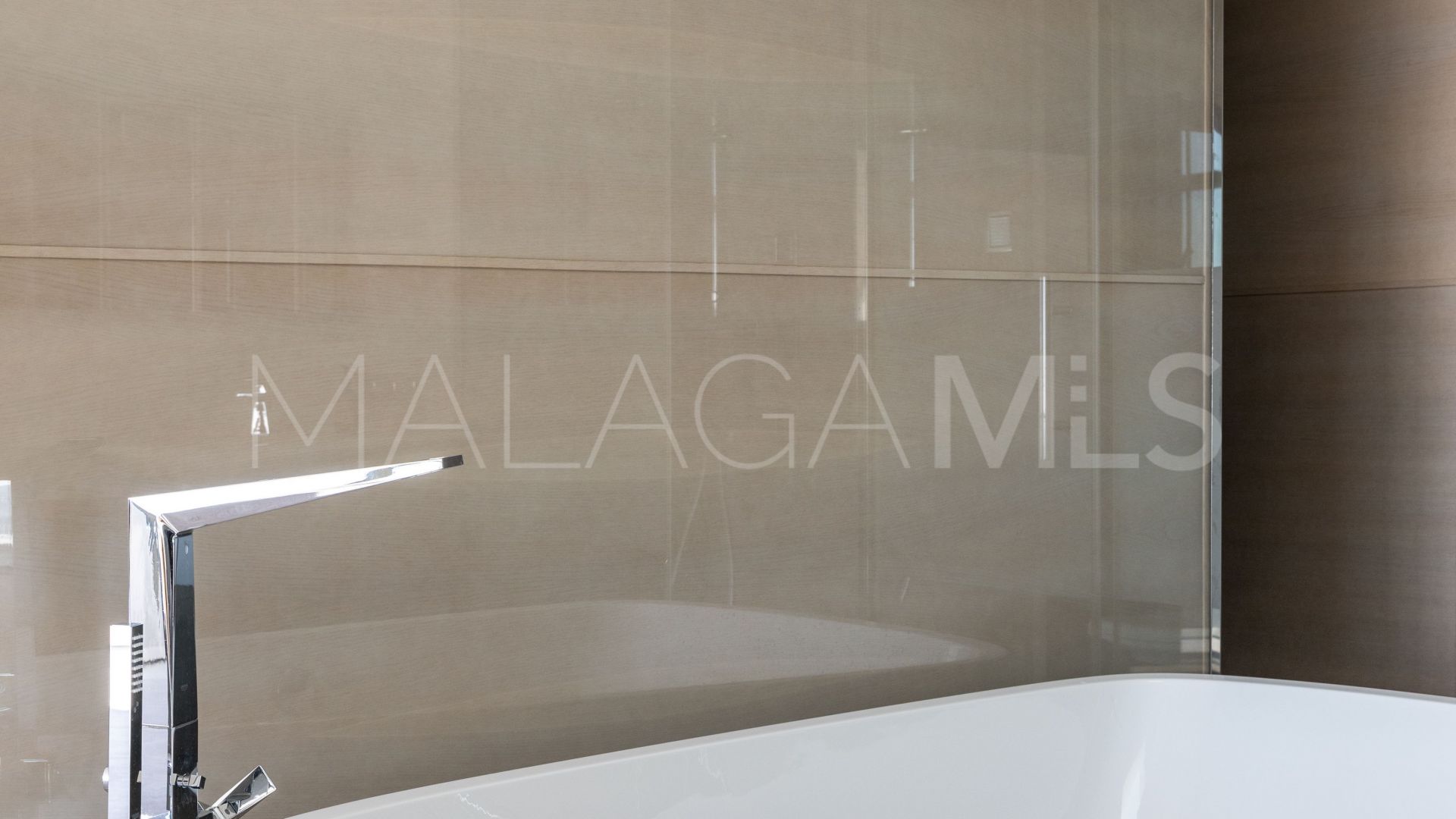 Se vende villa de 4 bedrooms in Benalmadena