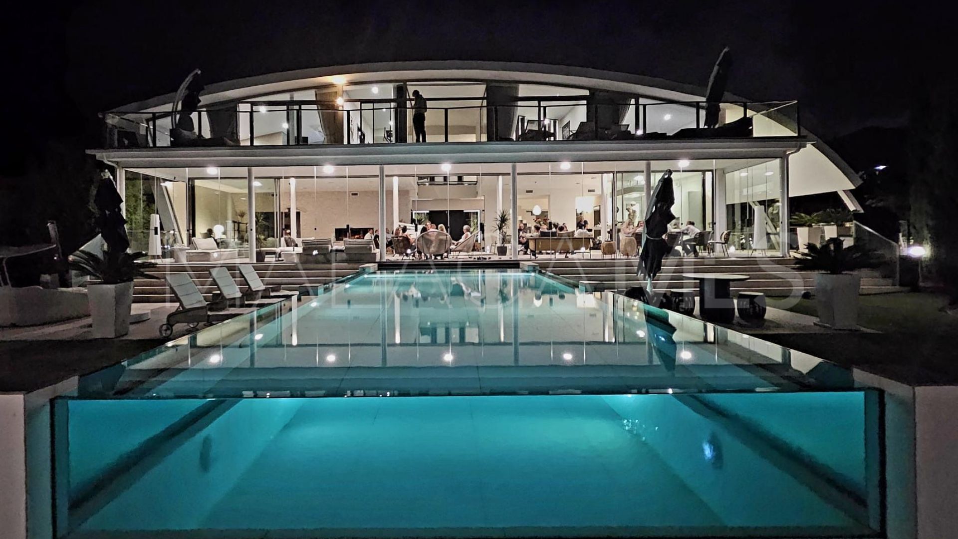 Se vende villa de 4 bedrooms in Benalmadena