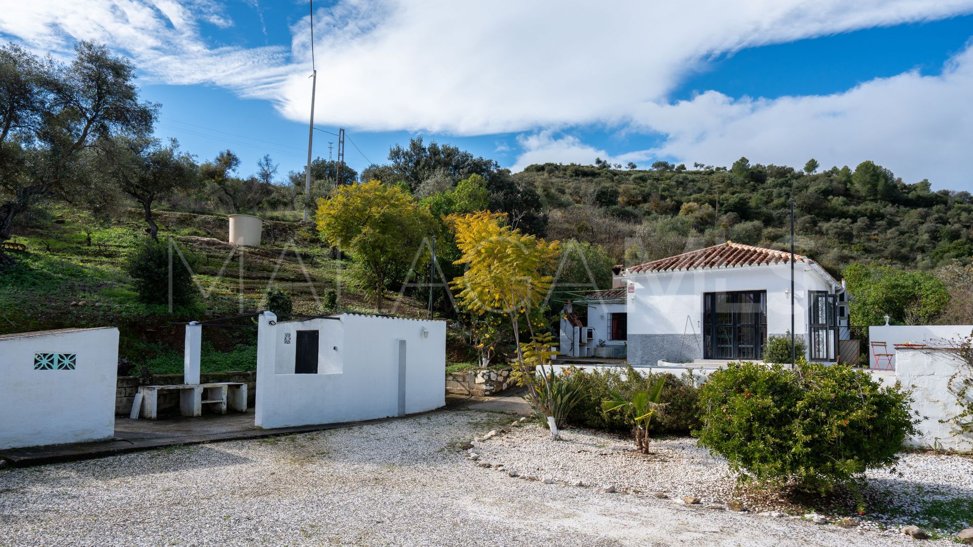 Finca for sale in Alhaurin el Grande with 3 bedrooms