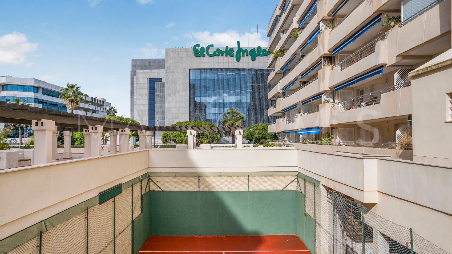 Lägenhet for sale in Marbella - Puerto Banus