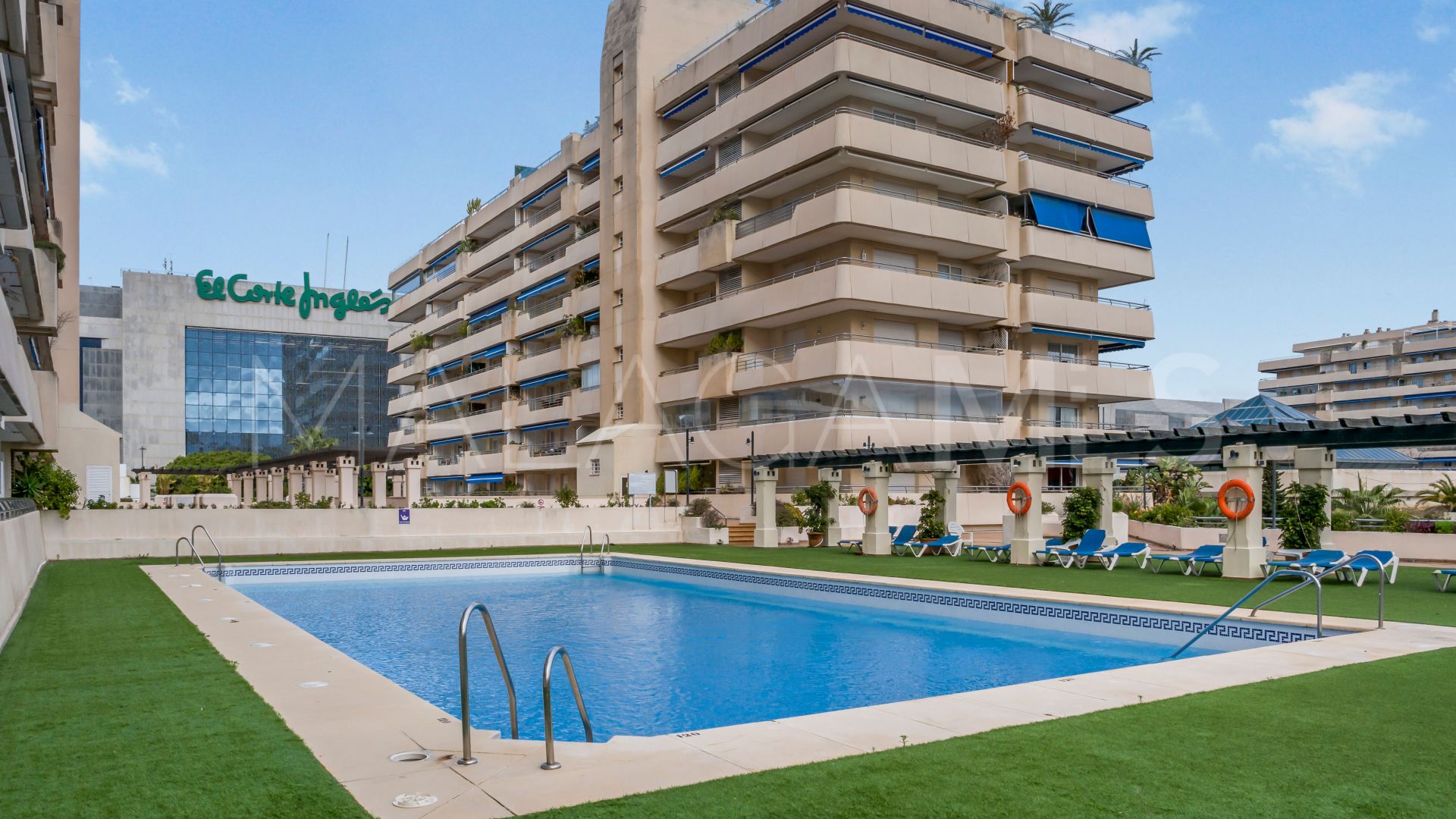 Lägenhet for sale in Marbella - Puerto Banus