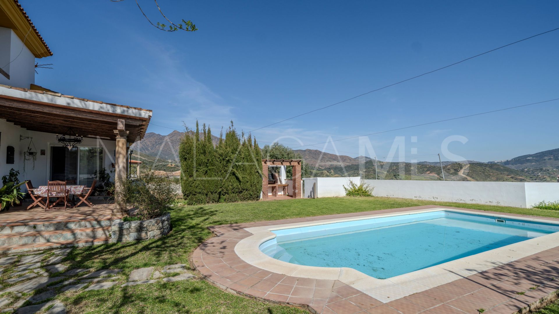 For sale Entrerrios semi detached house with 4 bedrooms