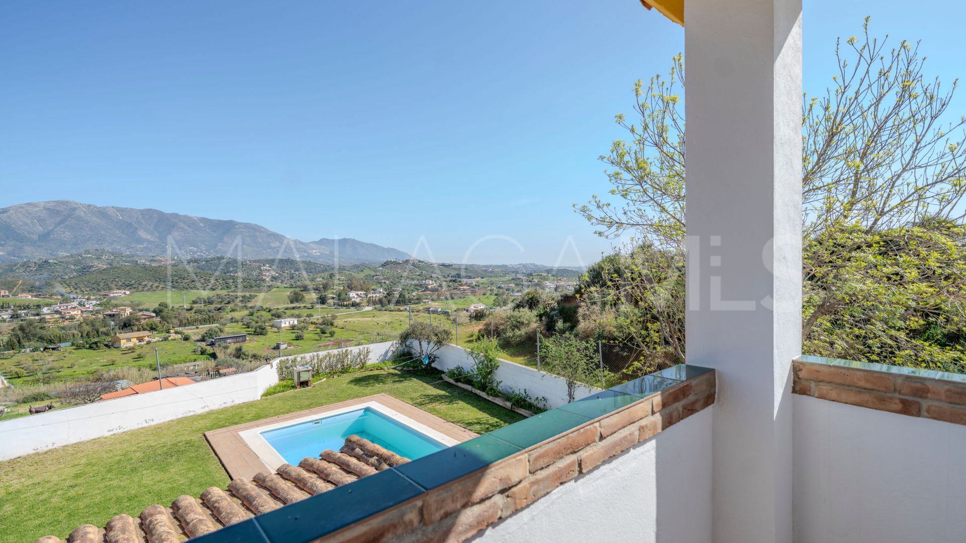 For sale Entrerrios semi detached house with 4 bedrooms