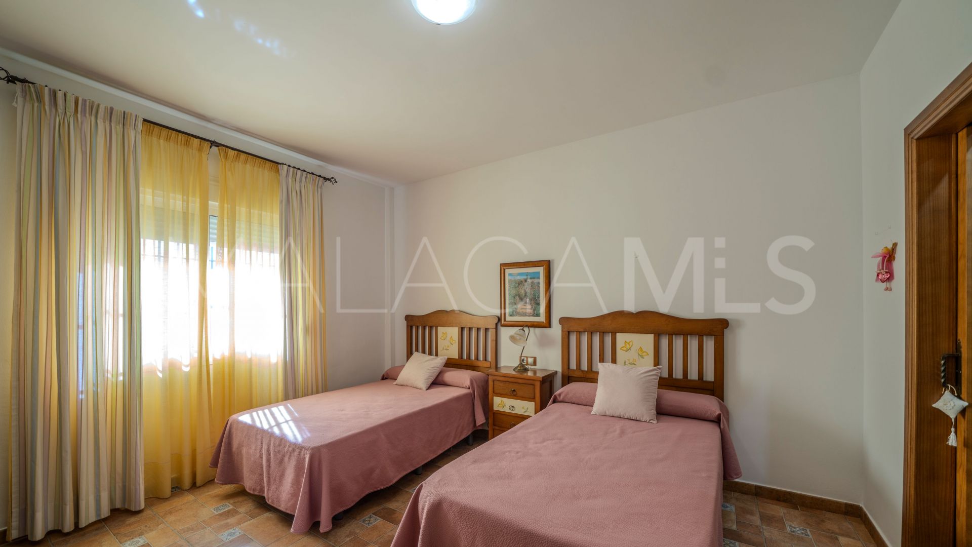 For sale Entrerrios semi detached house with 4 bedrooms