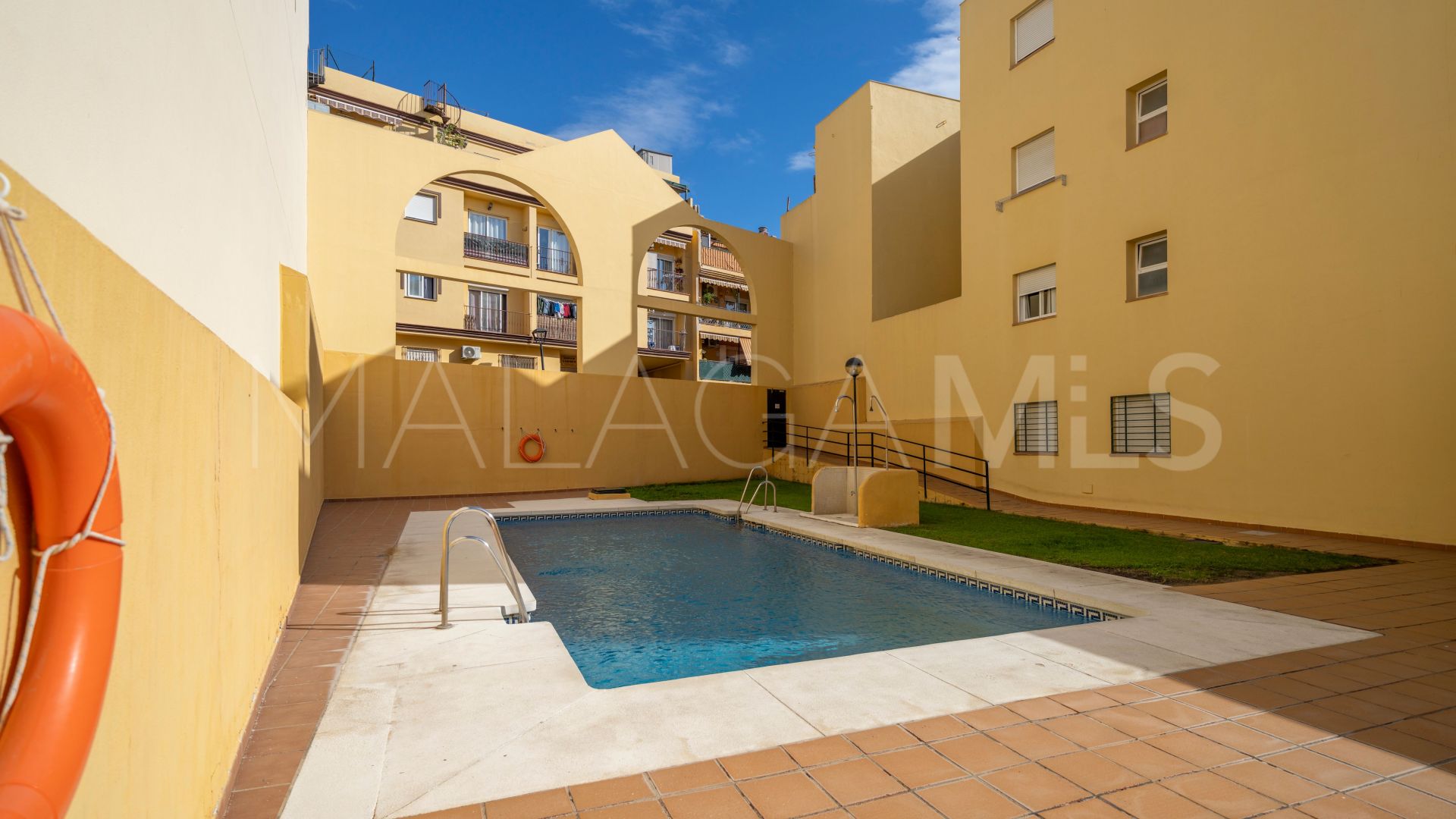 Apartment for sale in Las Lagunas with 3 bedrooms
