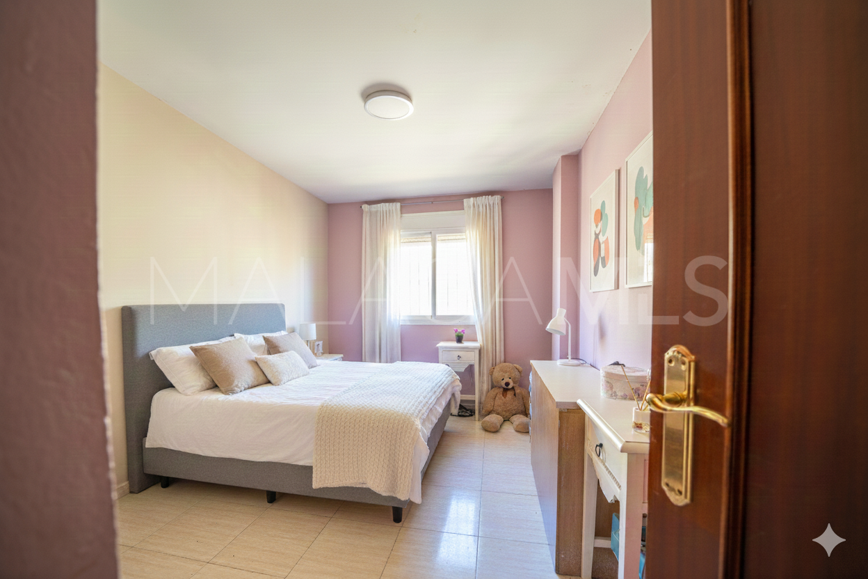 Apartment for sale in Las Lagunas with 3 bedrooms