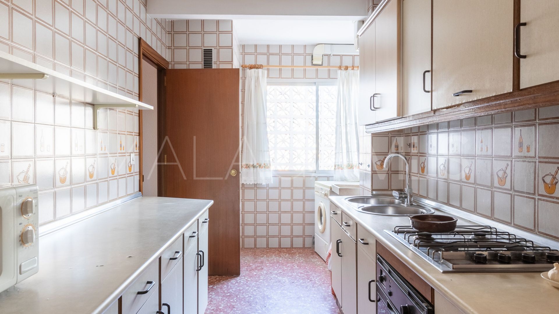 3 bedrooms flat for sale in Fuengirola Centro