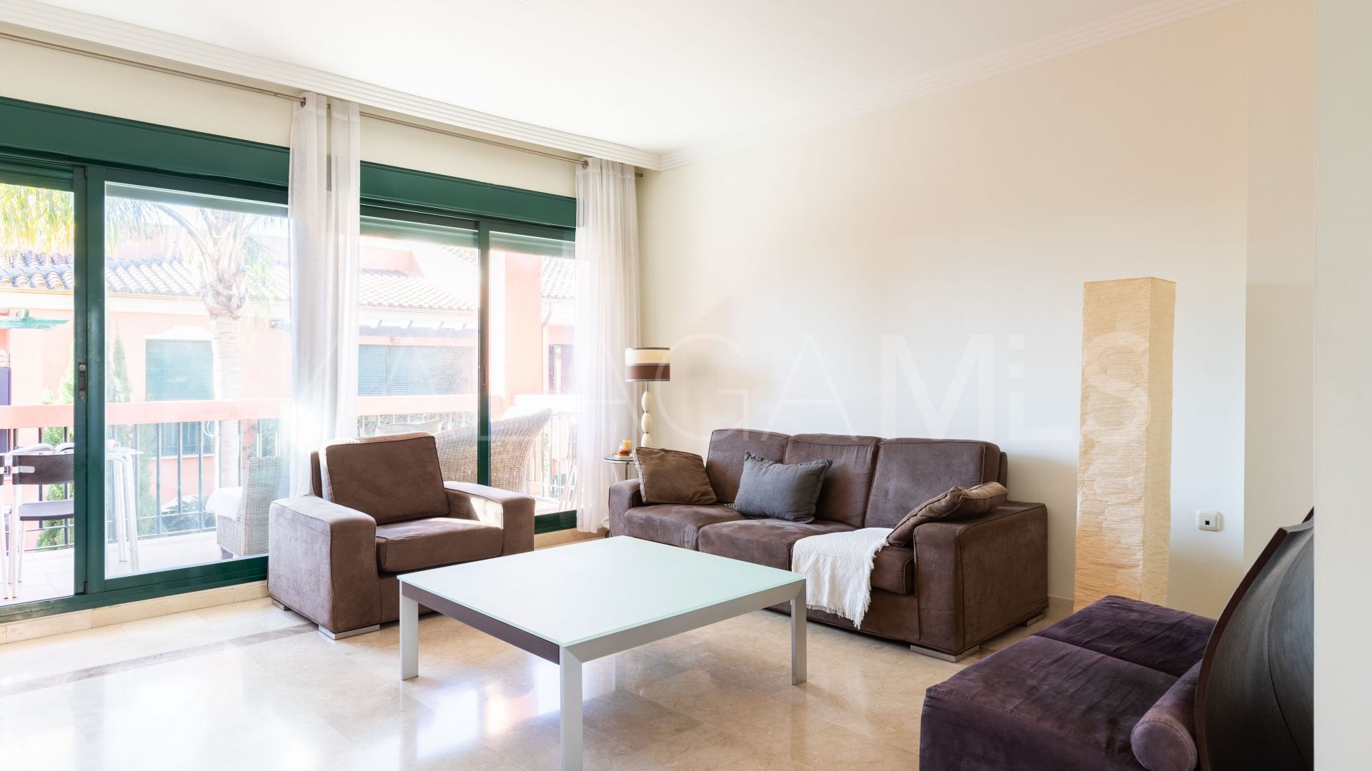 Apartamento a la venta with 2 bedrooms in Elviria
