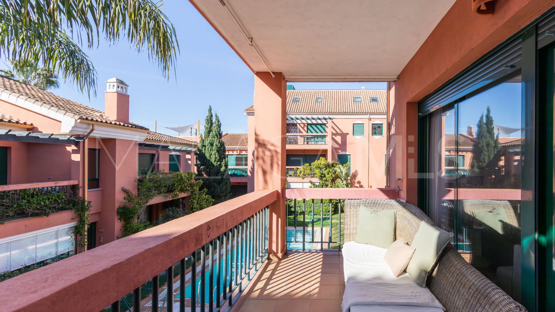 Apartamento a la venta with 2 bedrooms in Elviria