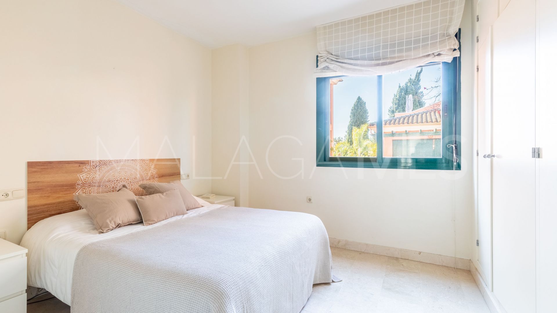 Apartamento a la venta with 2 bedrooms in Elviria