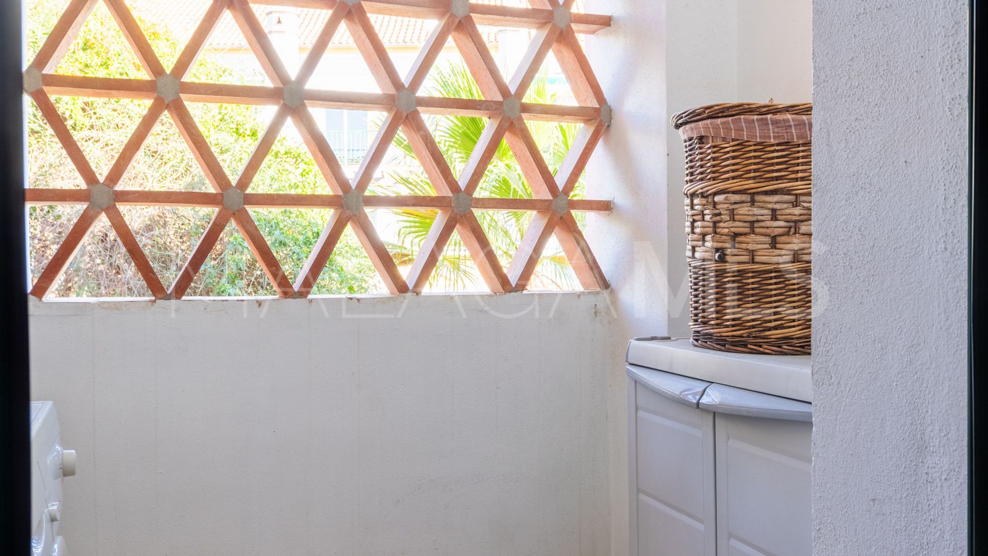 Apartamento a la venta with 2 bedrooms in Elviria