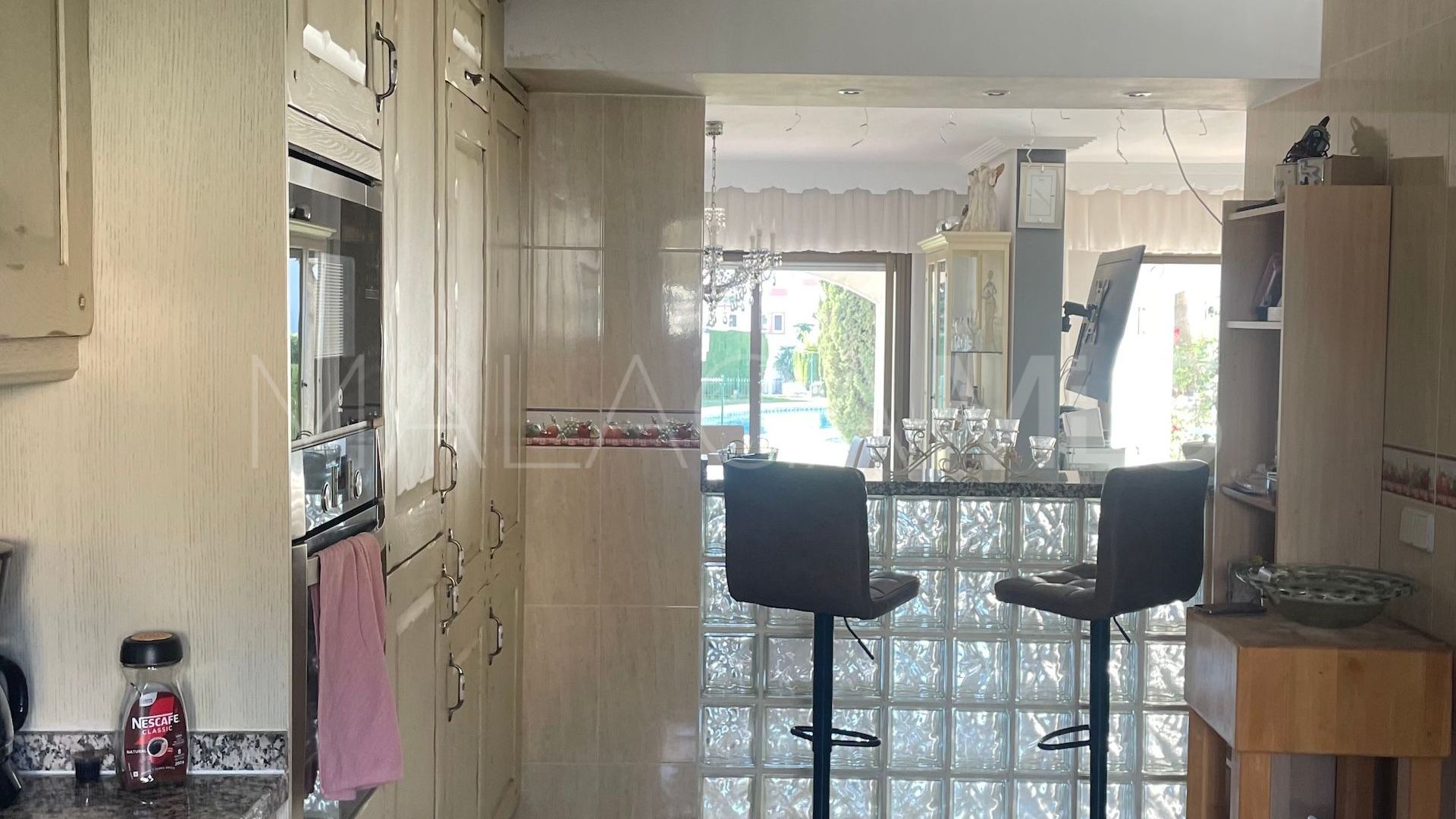 Se vende adosado in Estepona Este de 4 bedrooms