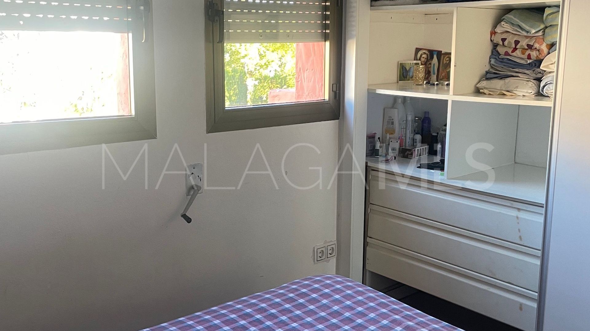 Se vende adosado in Estepona Este de 4 bedrooms