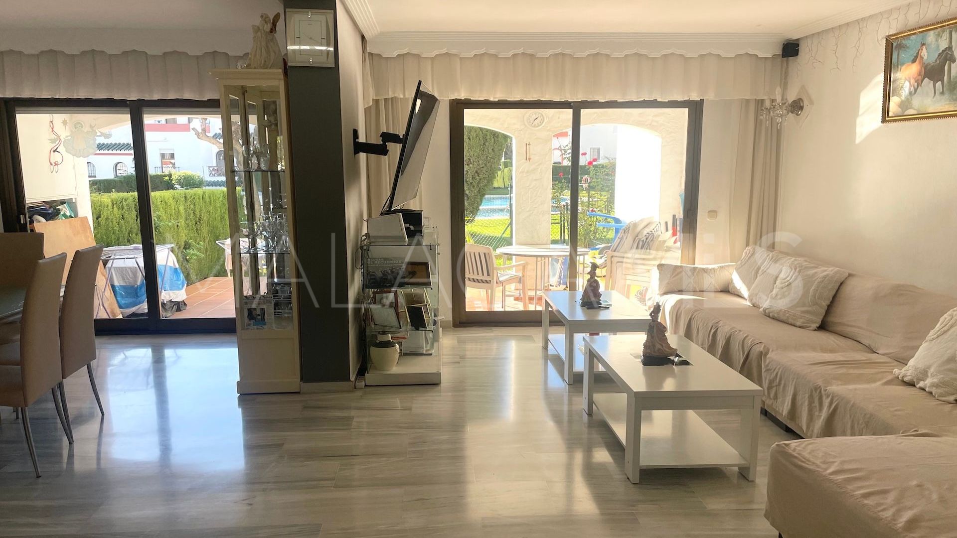 Se vende adosado in Estepona Este de 4 bedrooms