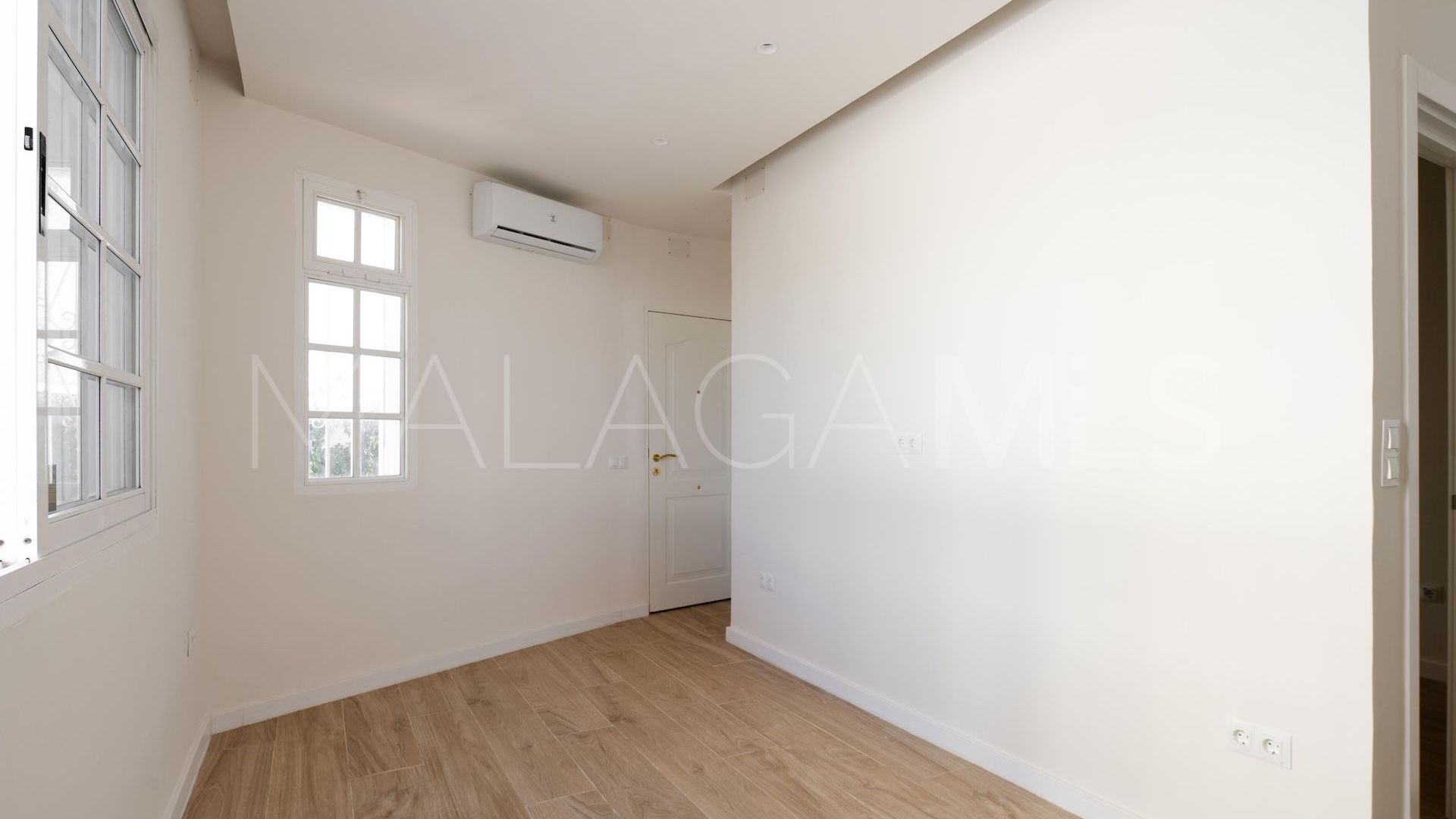 Apartment for sale in Estepona East with 1 bedroom