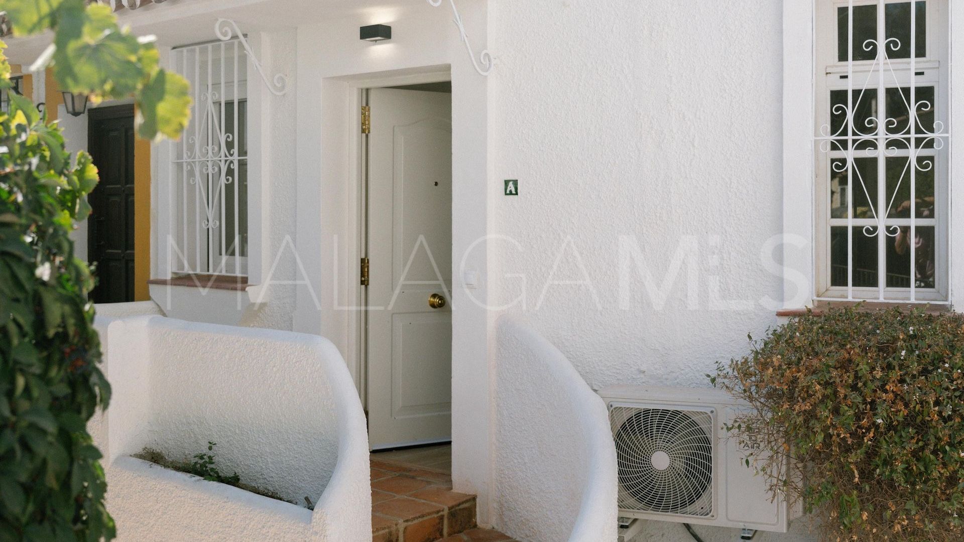 Apartment for sale in Estepona East with 1 bedroom