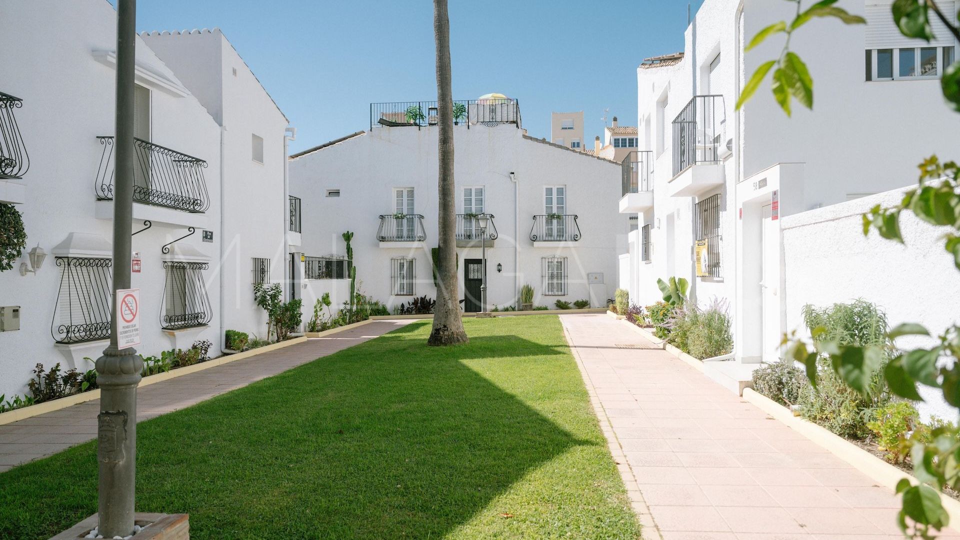 Apartment for sale in Estepona East with 1 bedroom