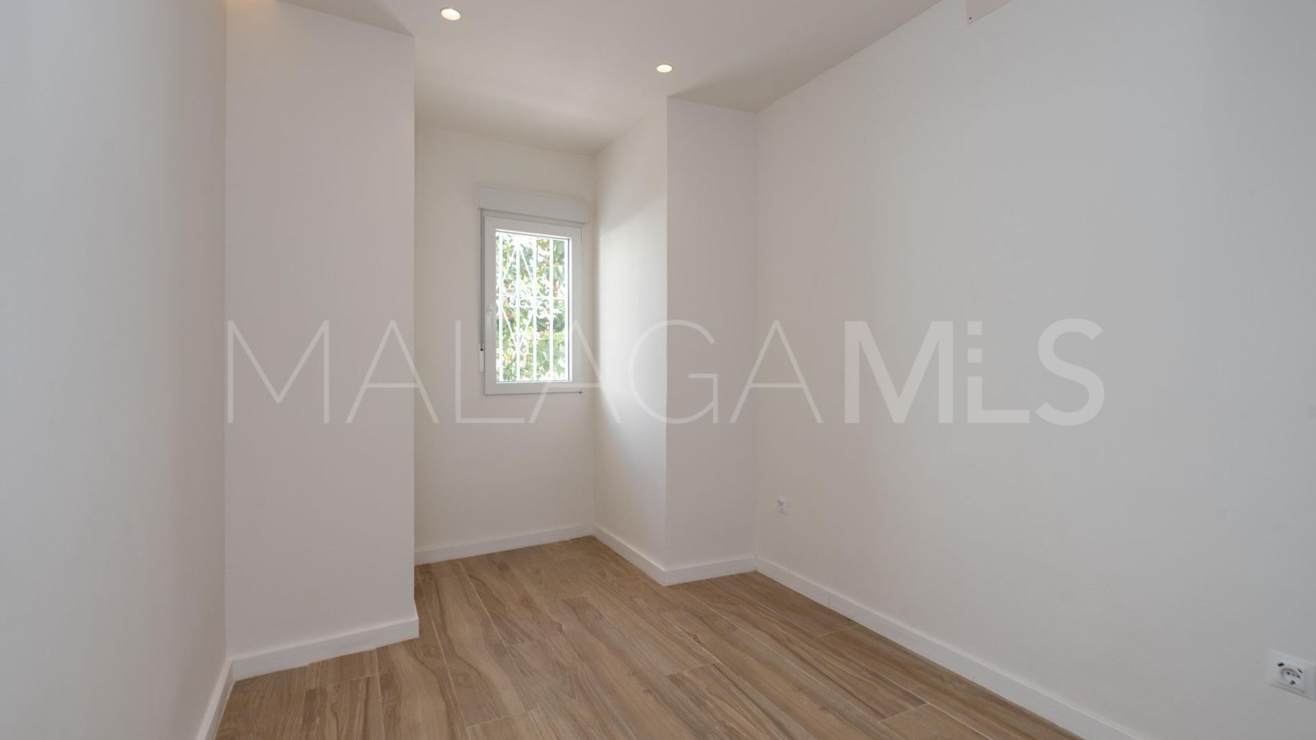 Apartment for sale in Estepona East with 1 bedroom