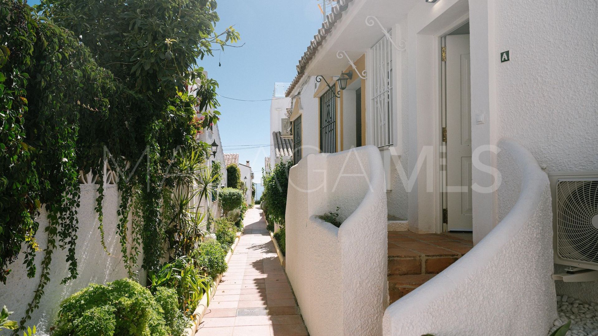 Apartment for sale in Estepona East with 1 bedroom