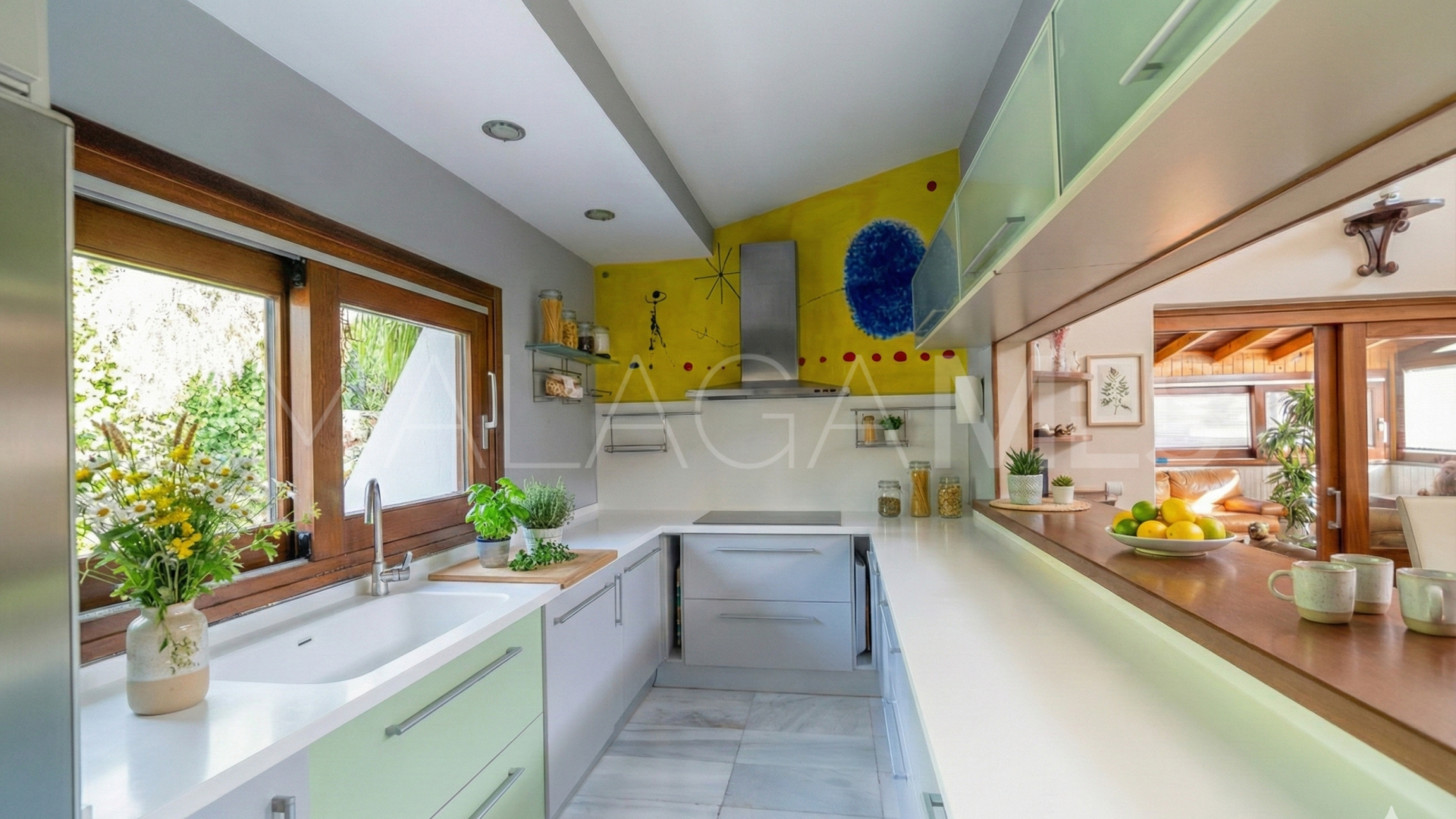 Buy villa with 7 bedrooms in Los Naranjos de Marbella