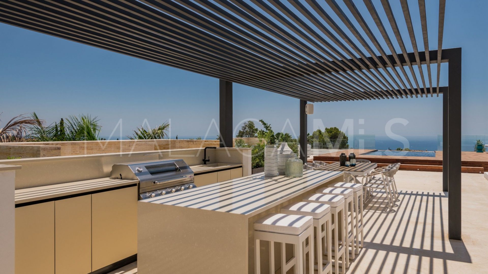 Villa for sale in Cascada de Camojan