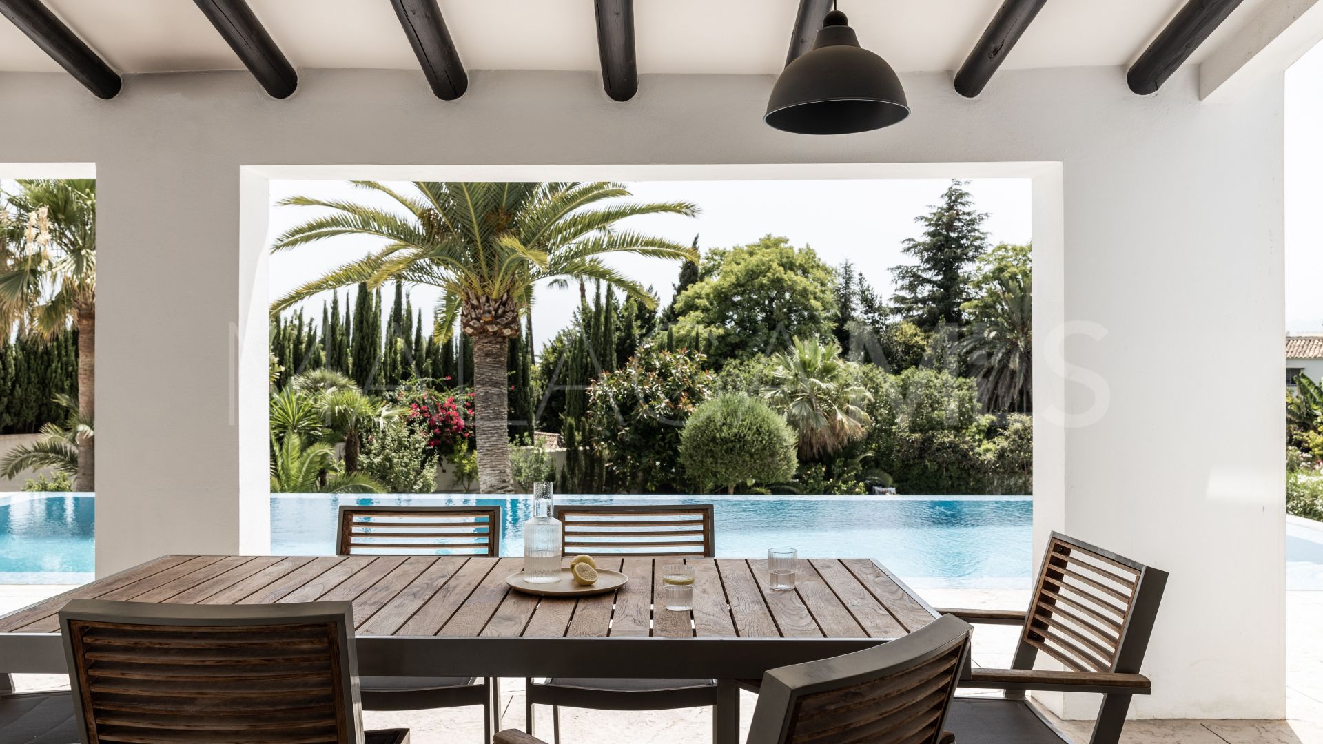 Buy villa in Marbella Hill Club with 6 bedrooms