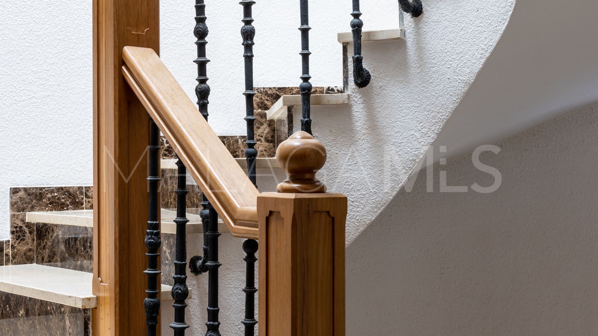 Villa for sale in El Coto