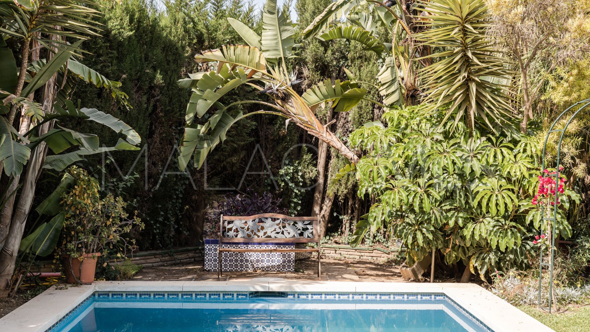 Villa for sale in El Coto