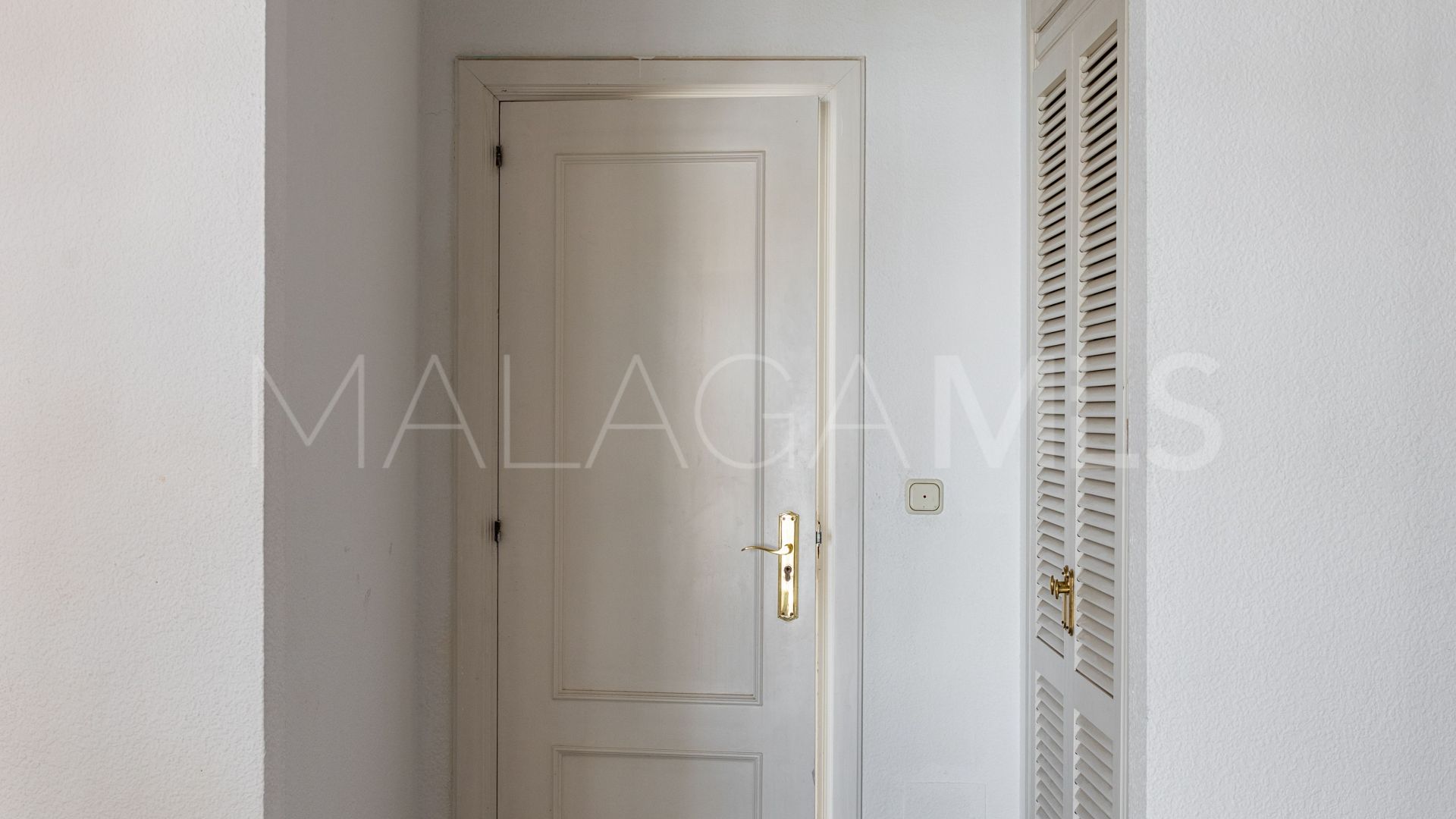 Villa for sale in El Coto