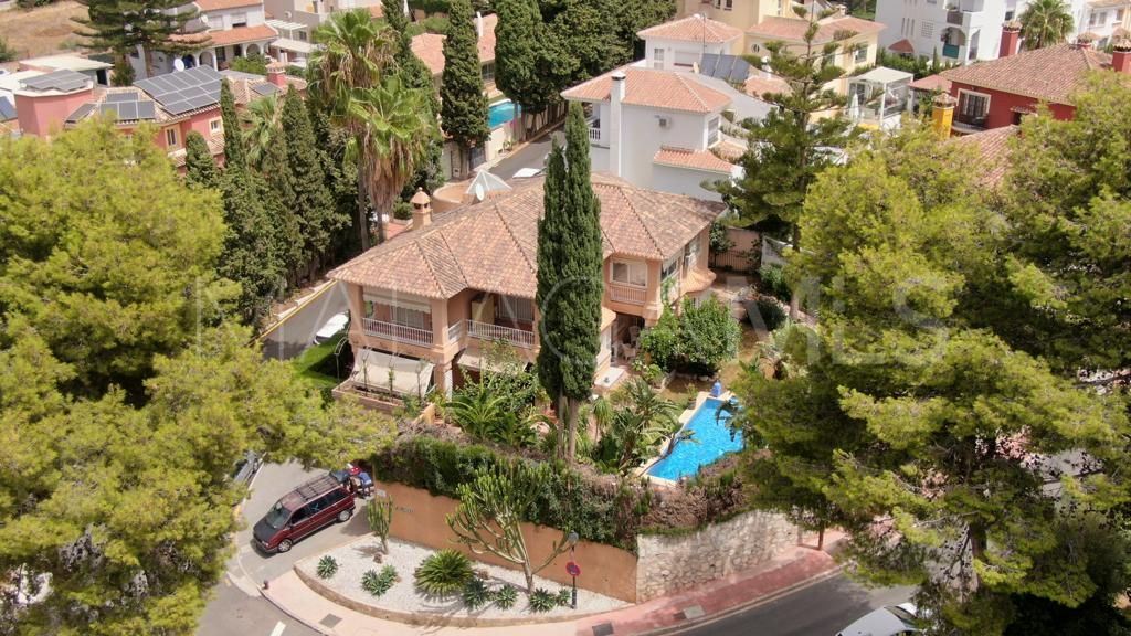 Villa for sale in El Coto