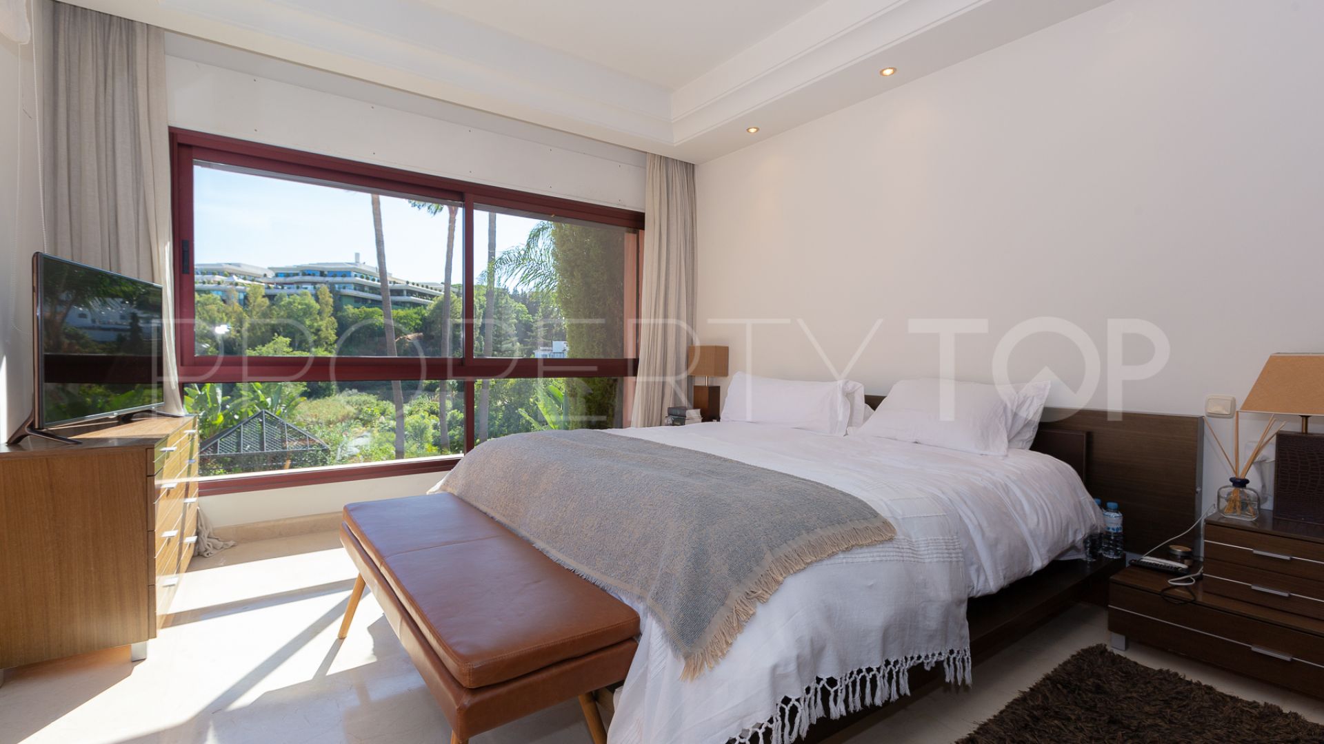 For sale villa in La Alzambra with 5 bedrooms