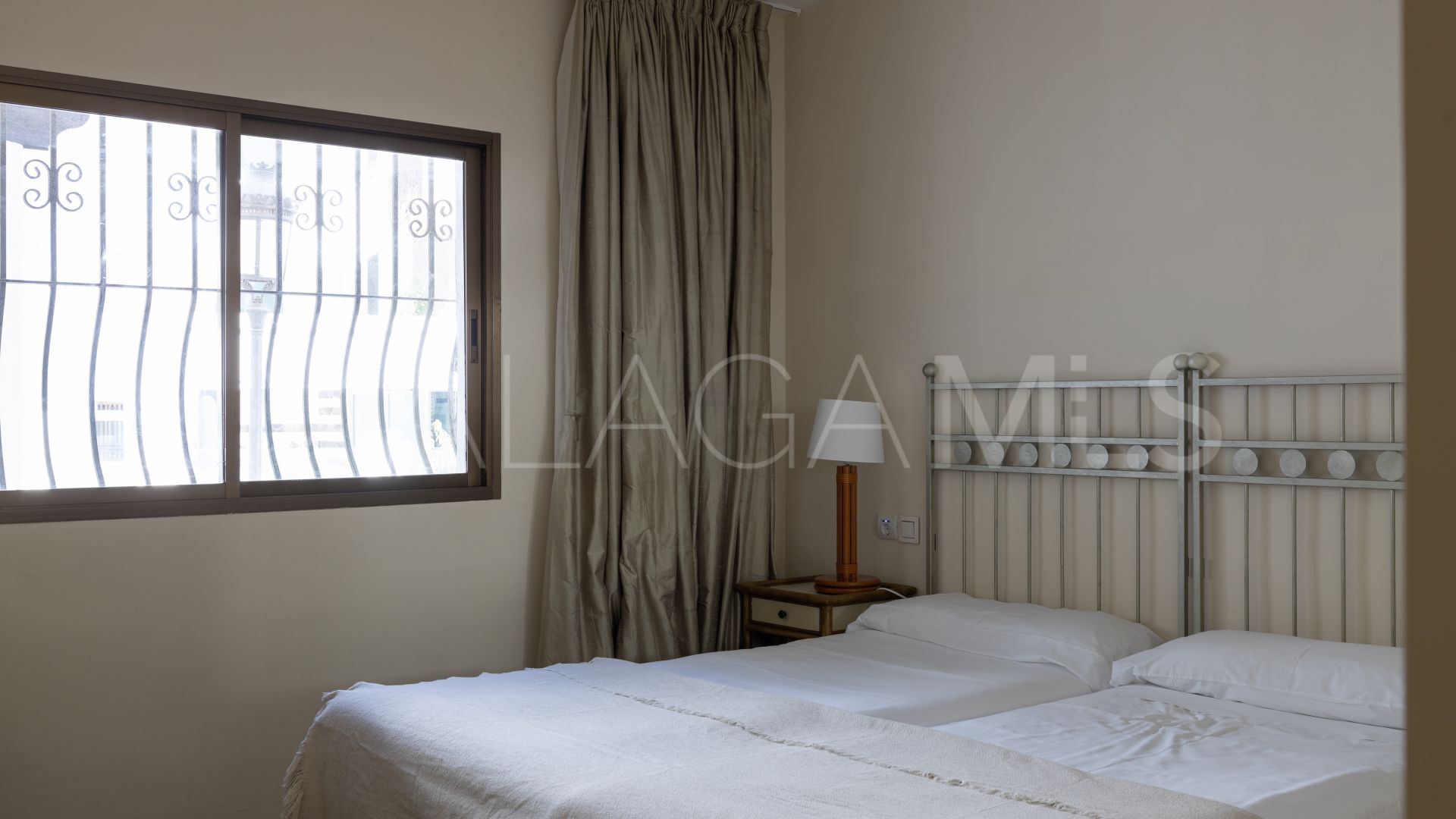 Ground floor apartment with 2 bedrooms for sale in Coral Beach