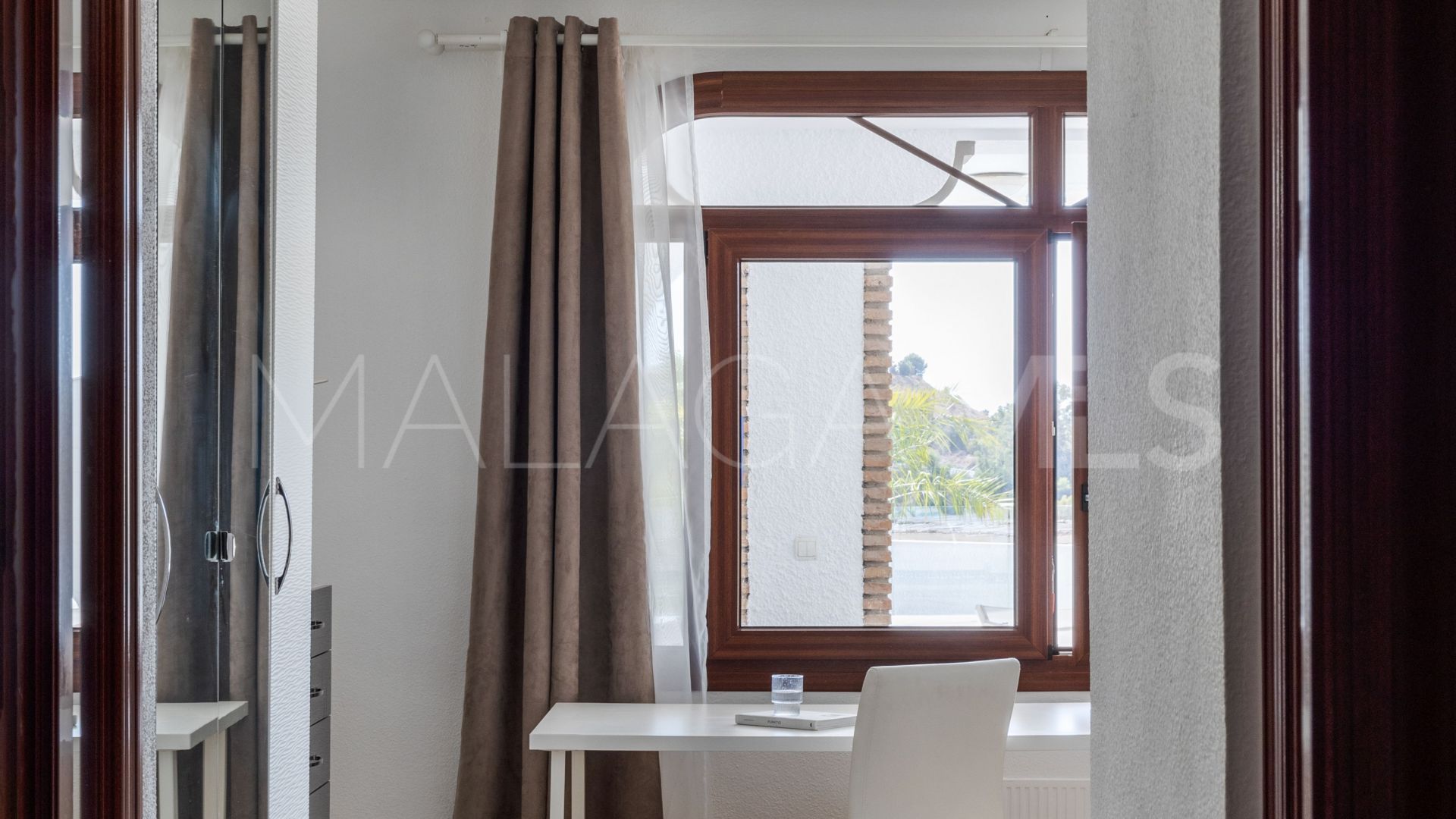 Villa for sale in Arroyo de la Miel