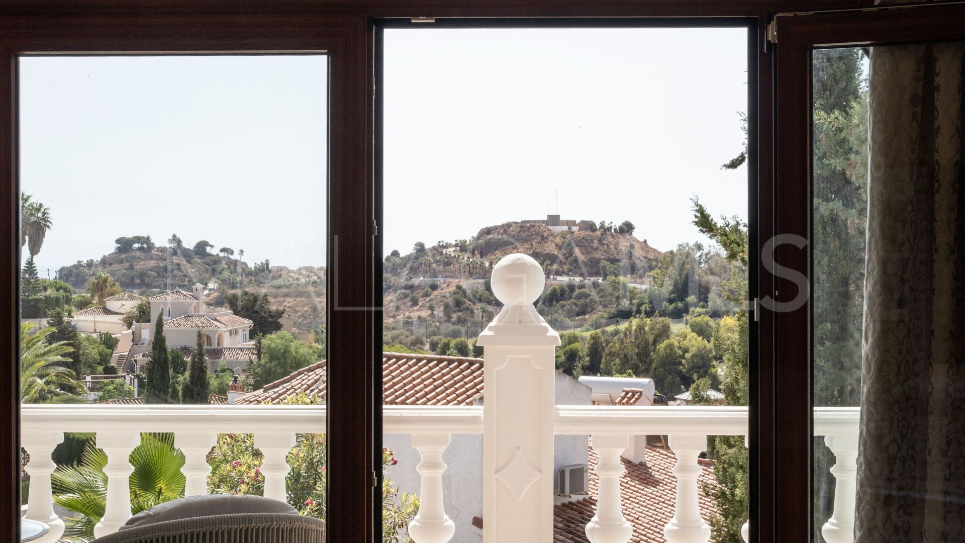 Villa for sale in Arroyo de la Miel