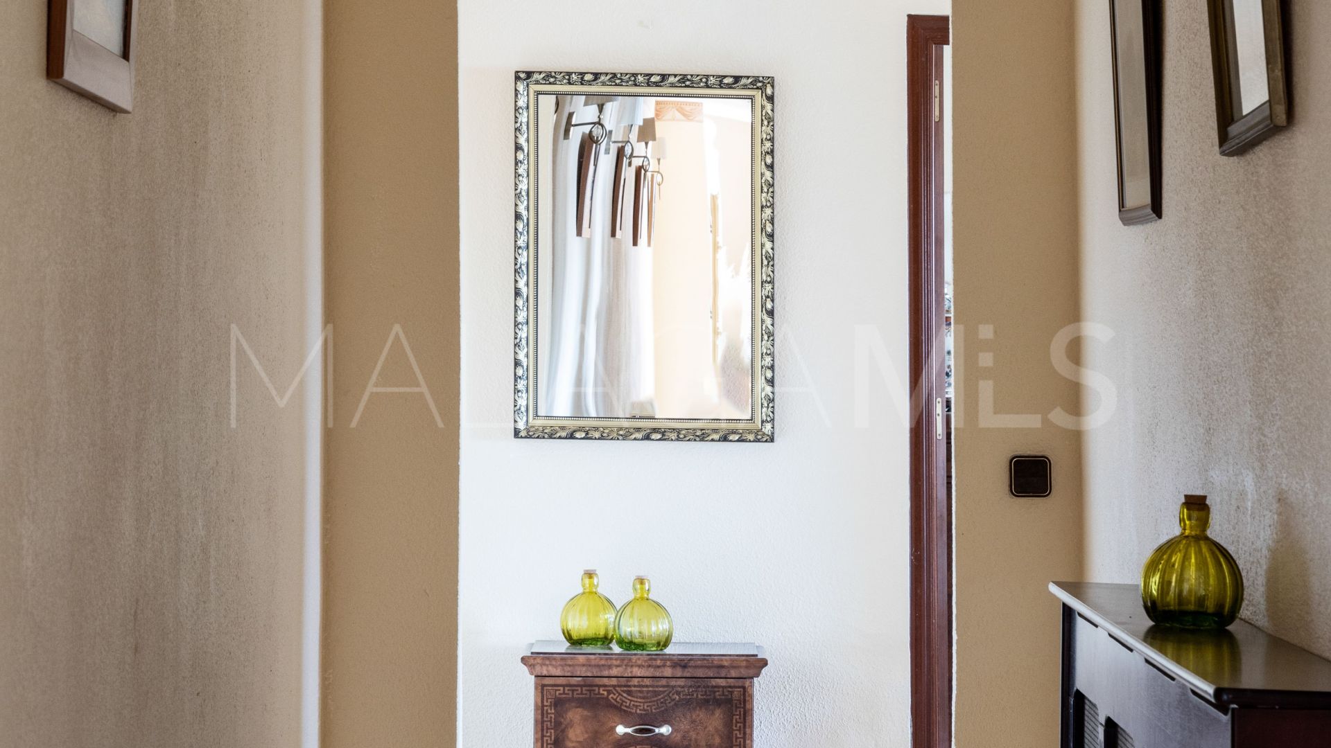 Villa for sale in Arroyo de la Miel