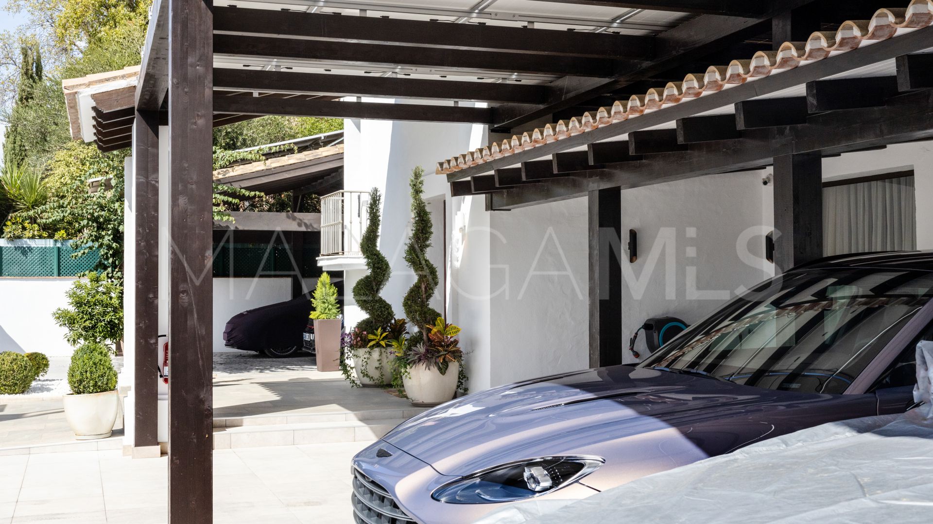Buy villa in Marbella - Puerto Banus with 4 bedrooms