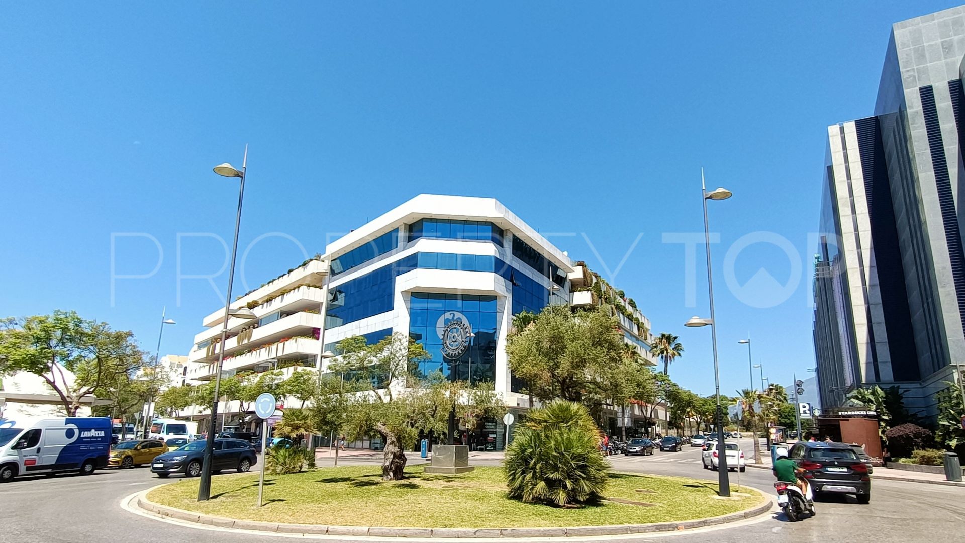 Office for sale in Marbella - Puerto Banus