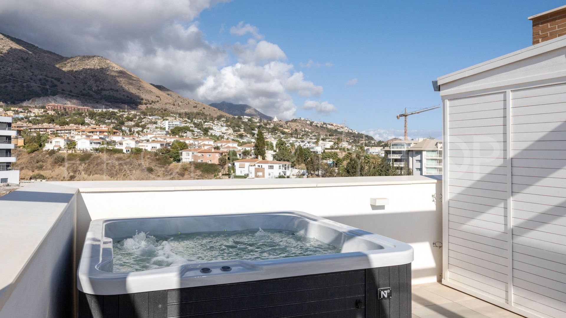 For sale penthouse with 2 bedrooms in El Higueron