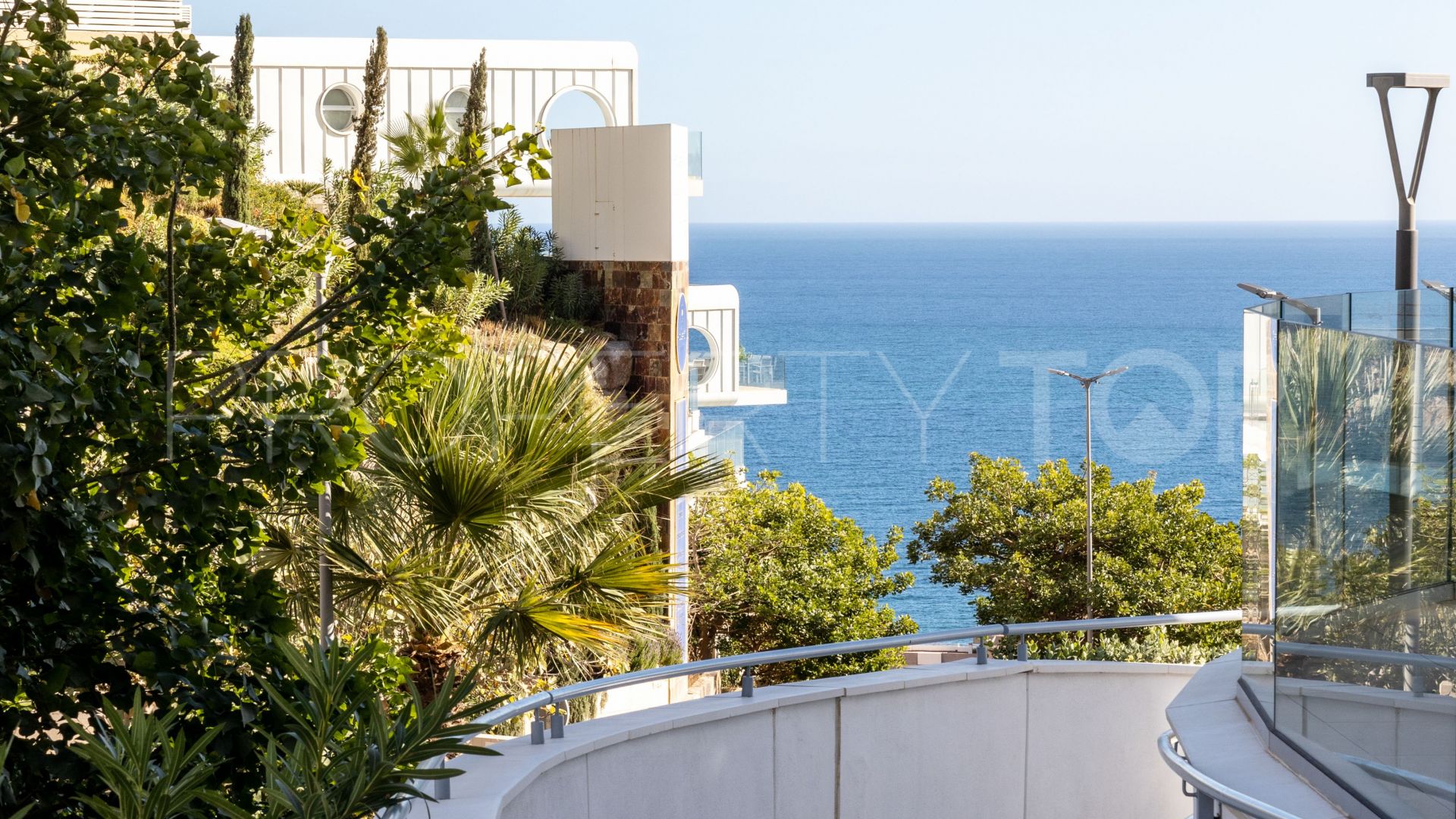 For sale penthouse with 2 bedrooms in El Higueron