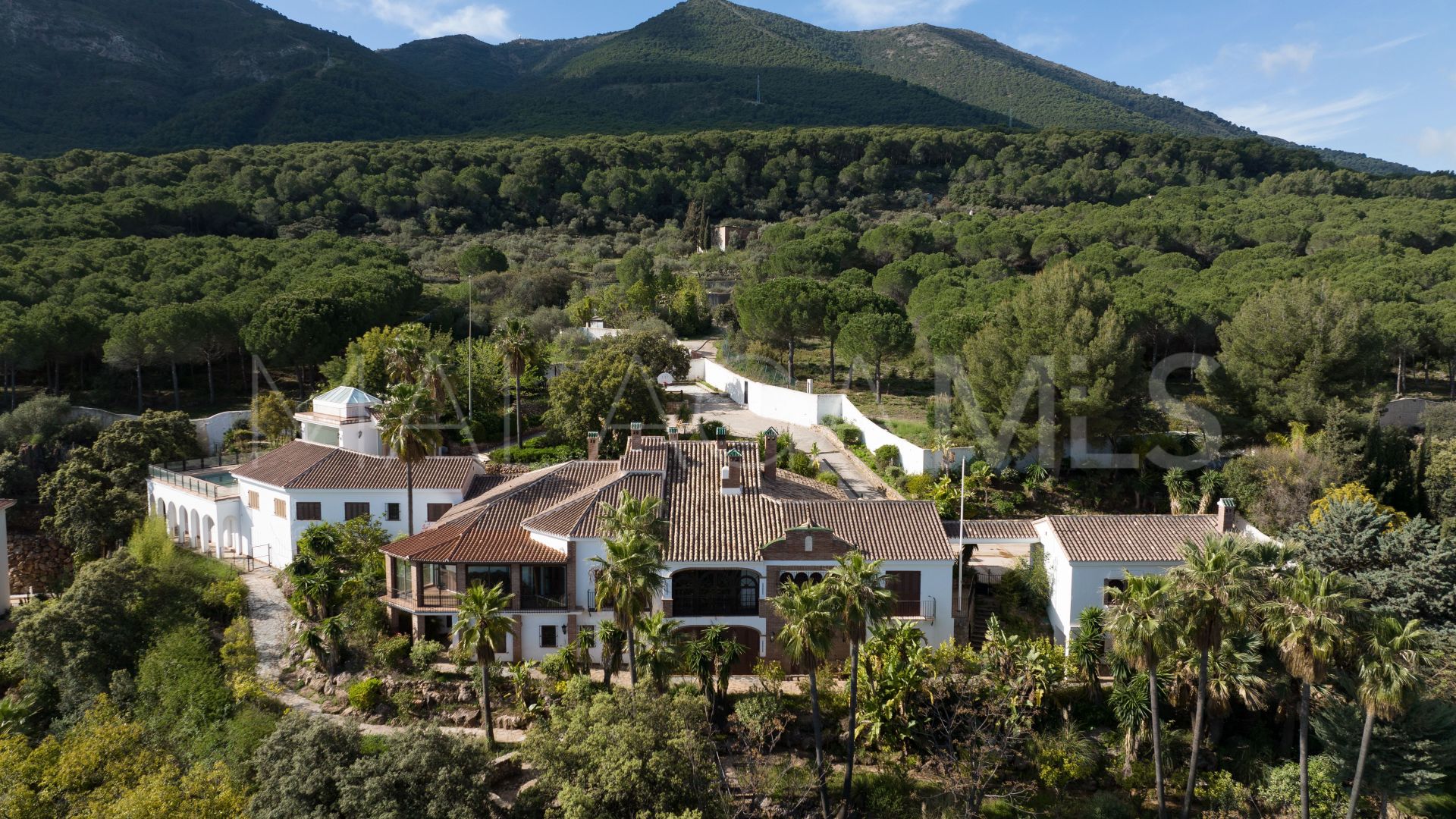 Villa de 13 bedrooms a la venta in Alhaurin el Grande