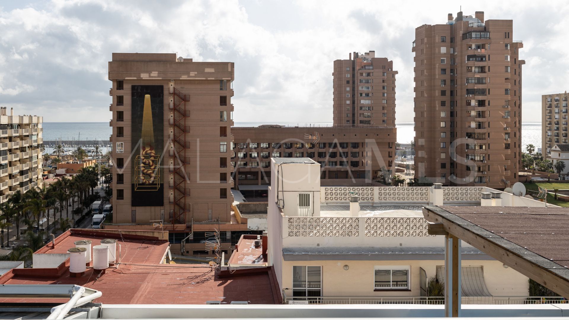 For sale duplex penthouse in Fuengirola Centro with 4 bedrooms