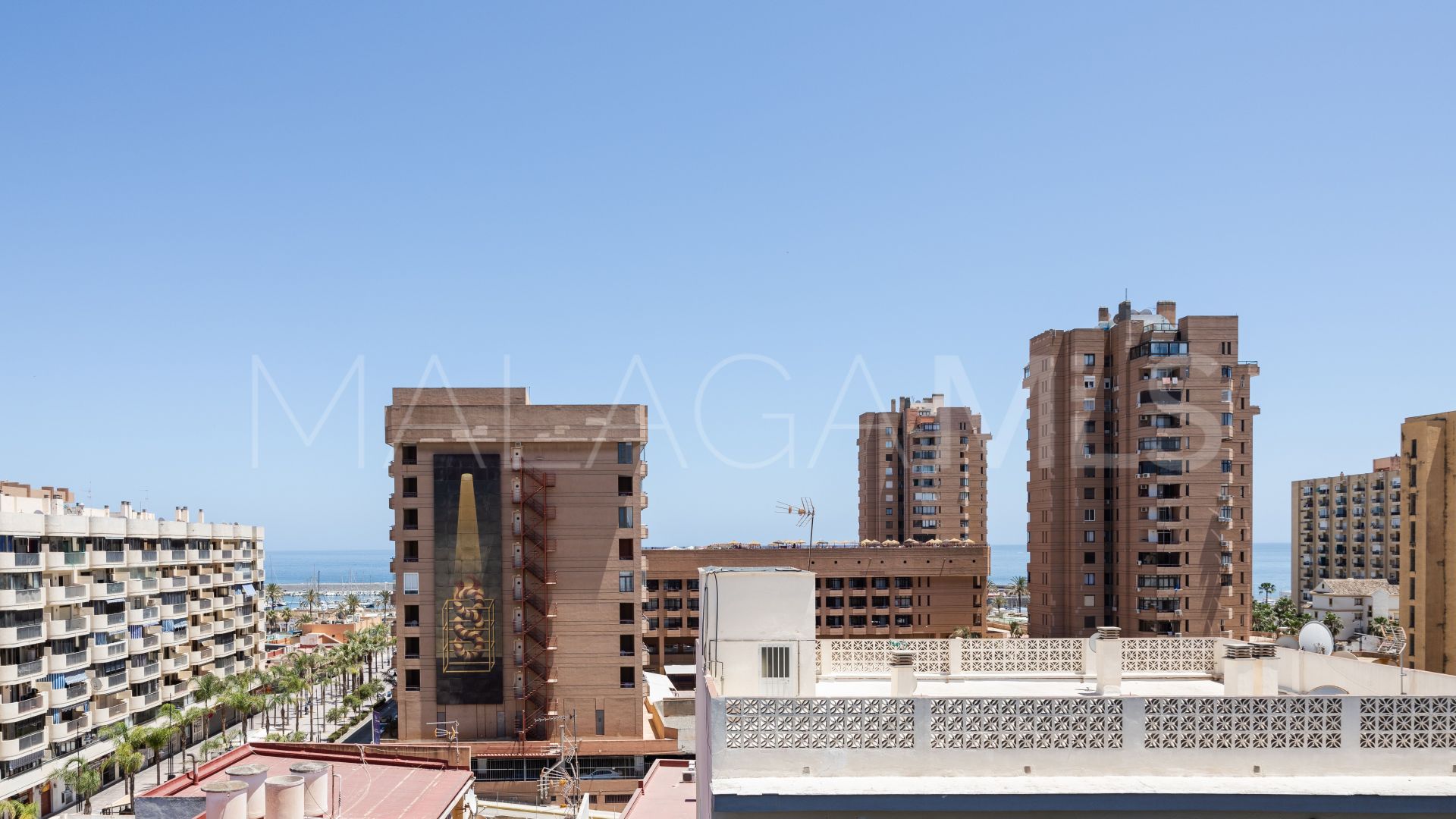 For sale duplex penthouse in Fuengirola Centro with 4 bedrooms