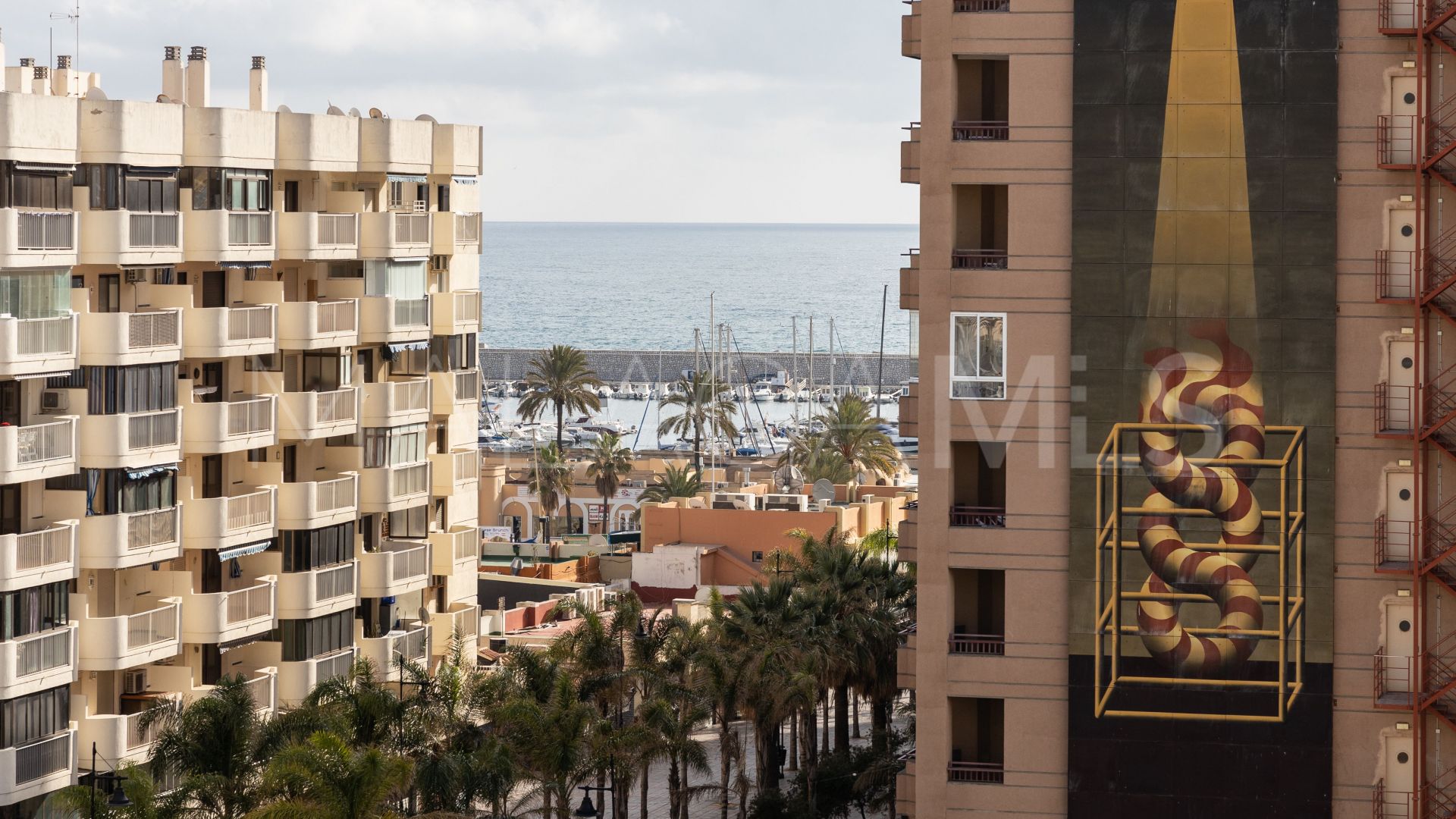 For sale duplex penthouse in Fuengirola Centro with 4 bedrooms