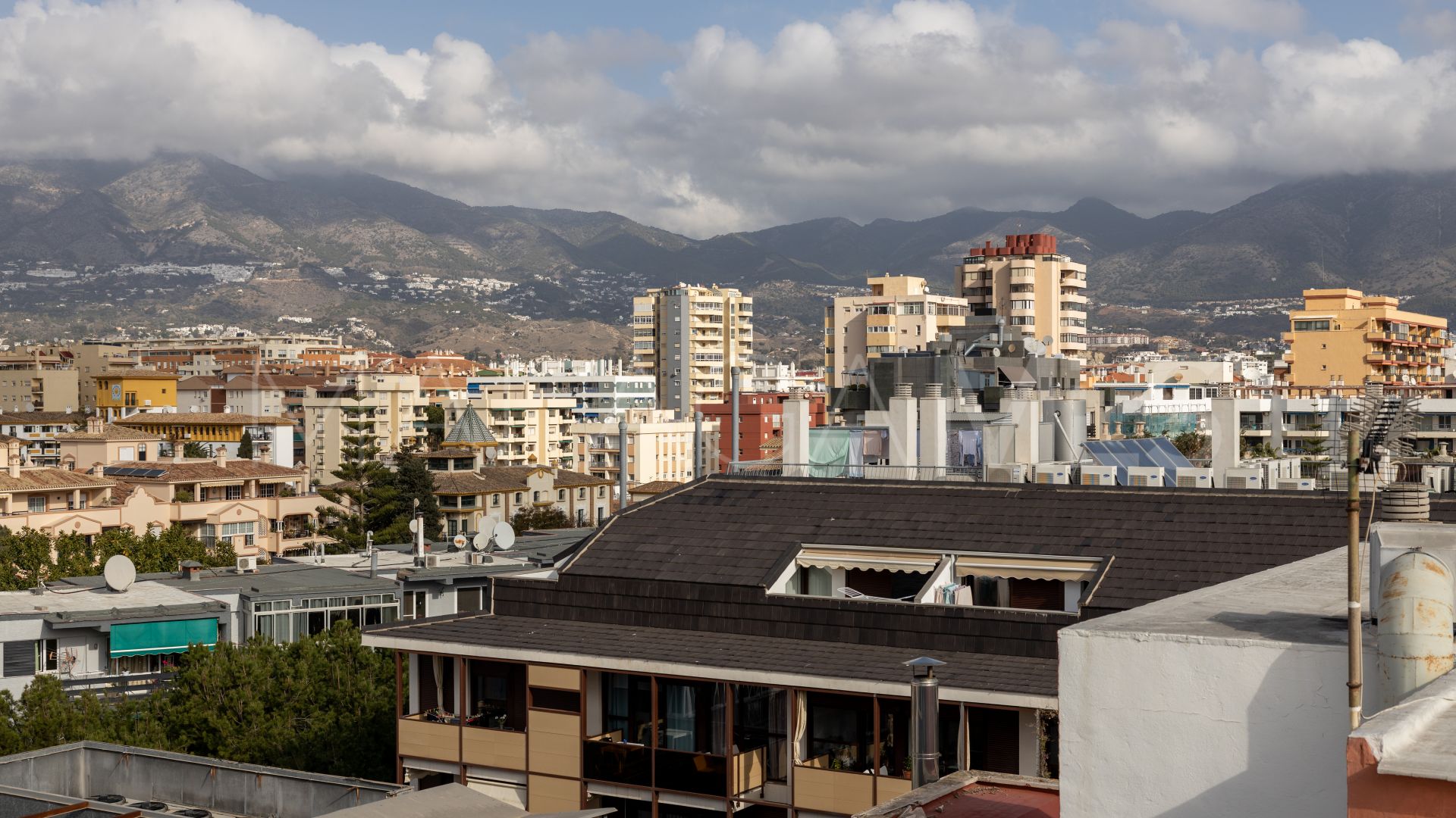 Se vende atico duplex in Fuengirola Centro de 4 bedrooms