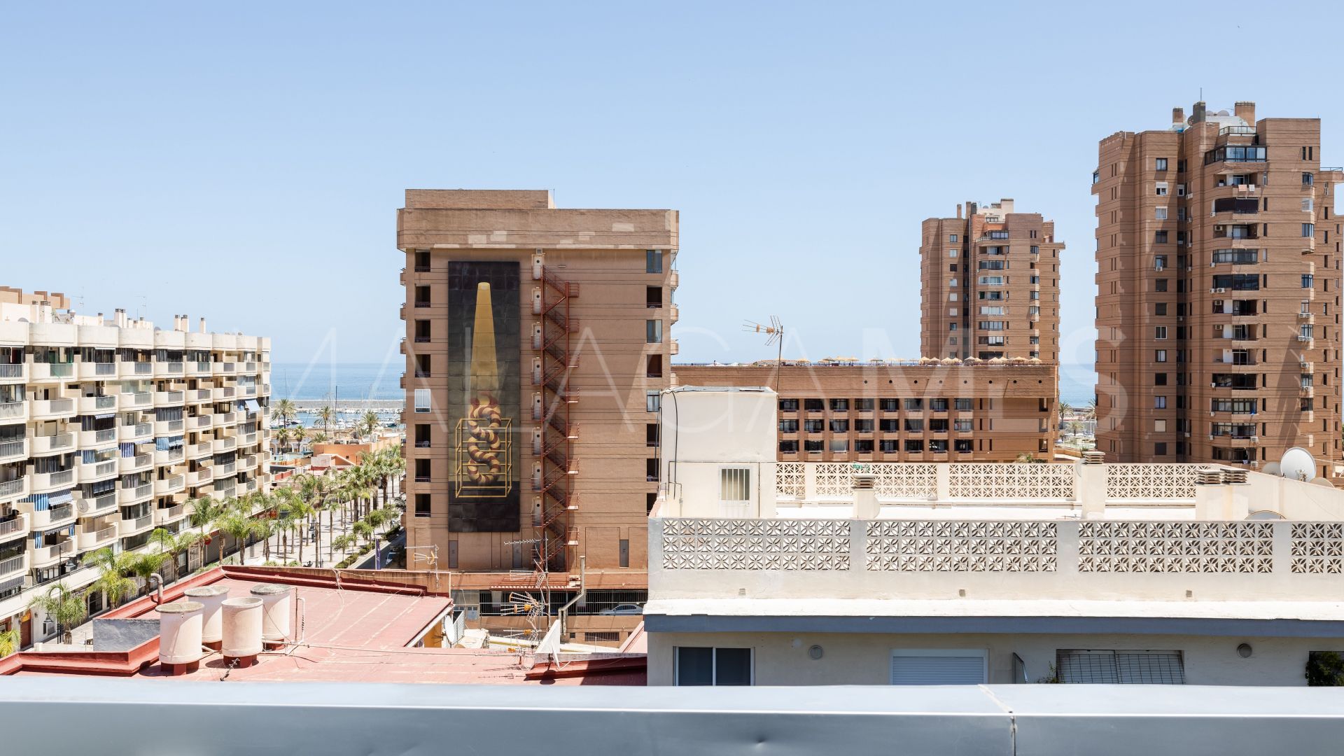 For sale duplex penthouse in Fuengirola Centro with 4 bedrooms