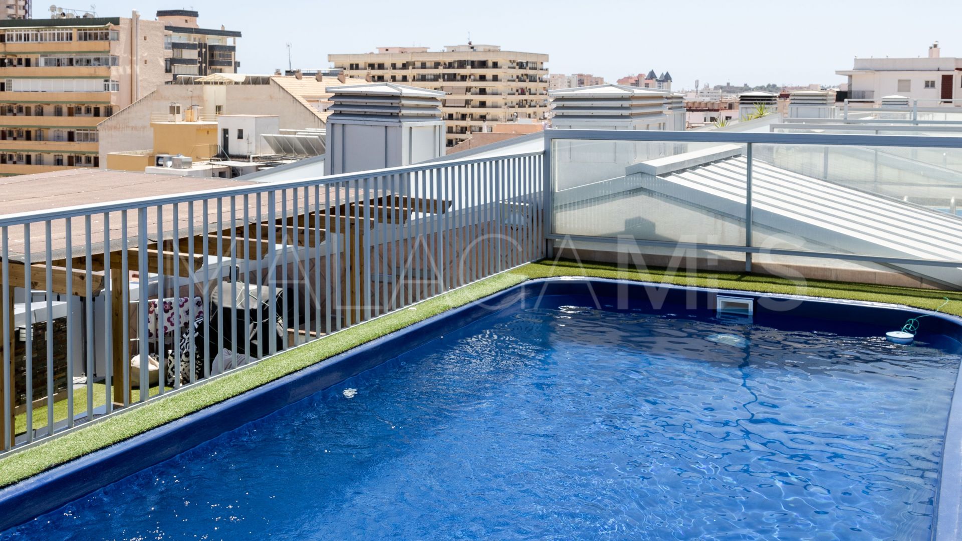 For sale duplex penthouse in Fuengirola Centro with 4 bedrooms