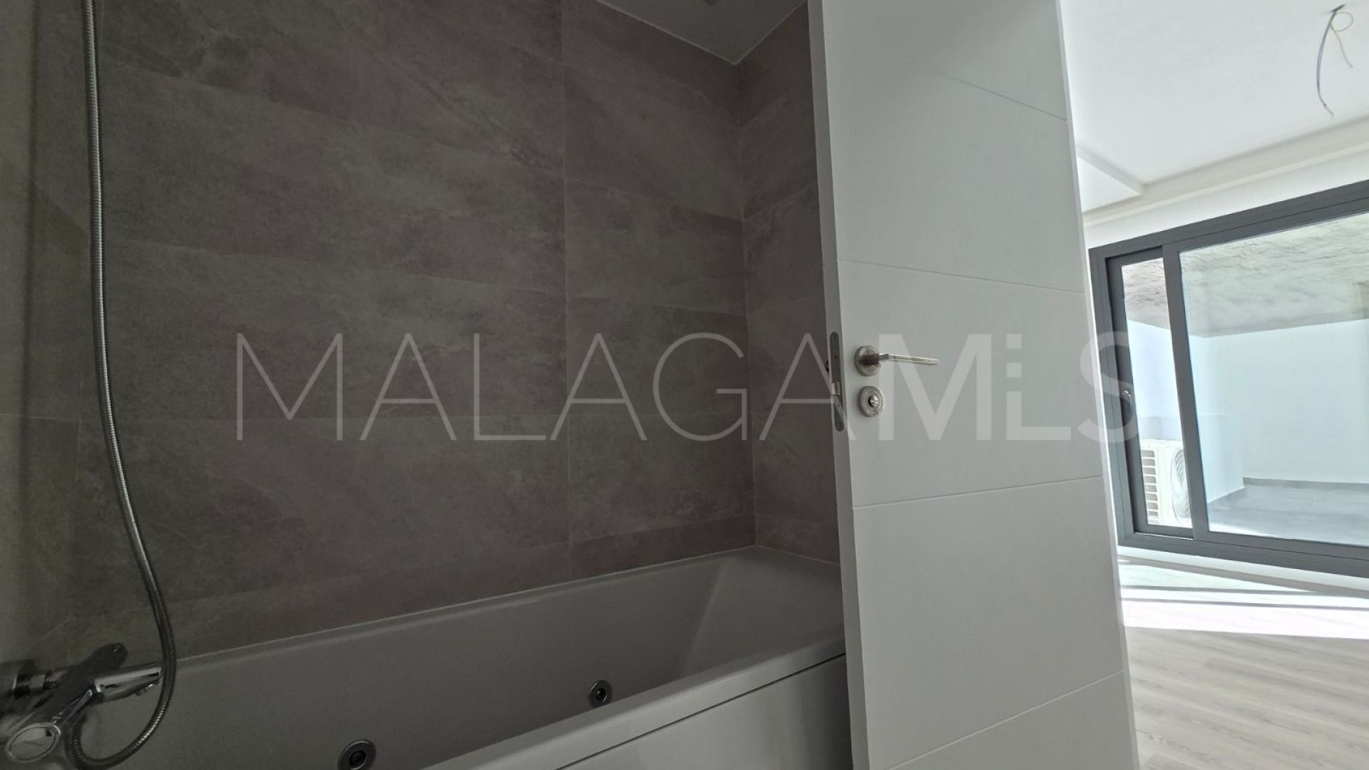 Markplanslägenhet for sale in Arroyo de la Miel